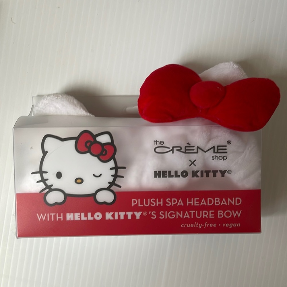 Plush Spa Headband with Hello Kitty's Signature Bow